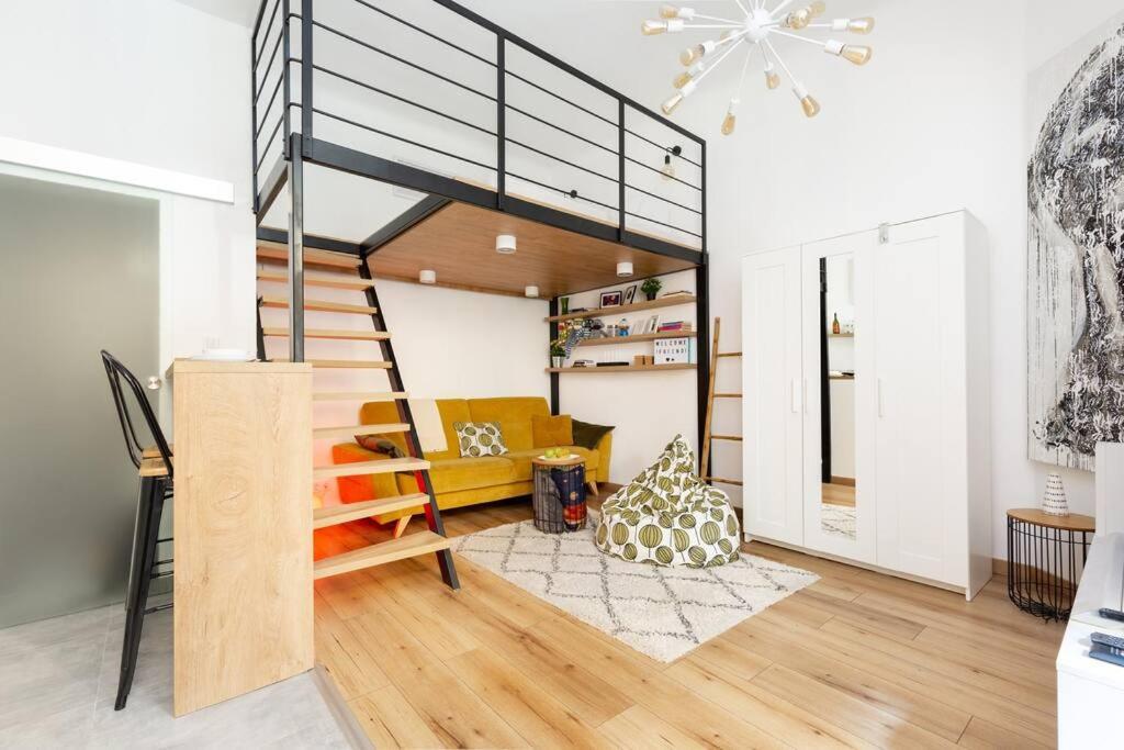 Stylish And Smart Apartment In The Center Budapest Exterior foto